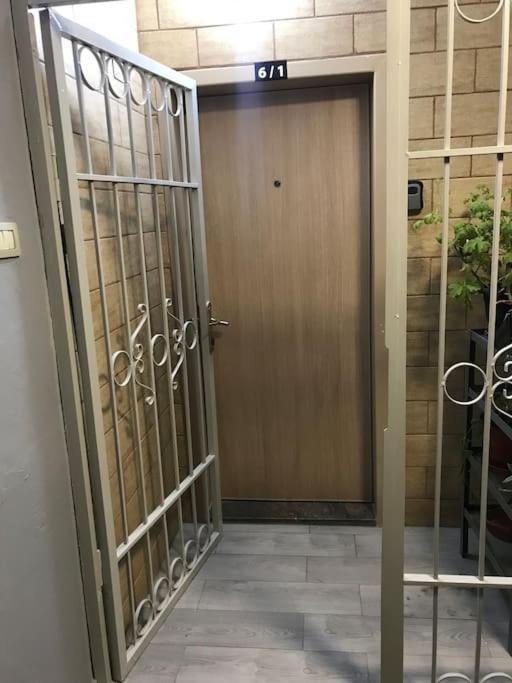 Warm Apartment In The Center Of Tirana City Ngoại thất bức ảnh