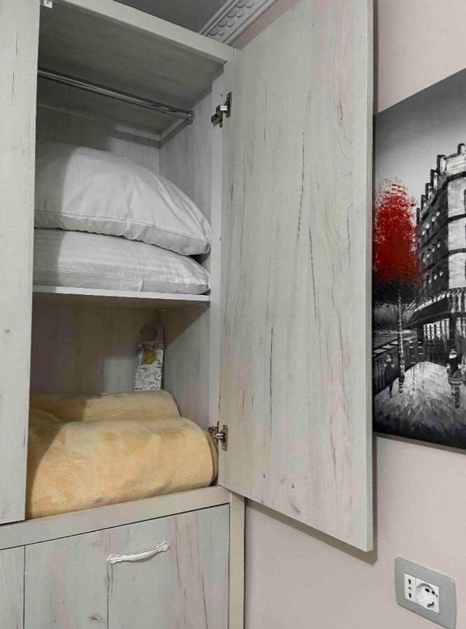 Warm Apartment In The Center Of Tirana City Ngoại thất bức ảnh