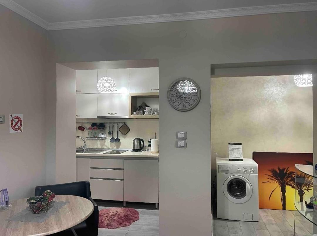 Warm Apartment In The Center Of Tirana City Ngoại thất bức ảnh