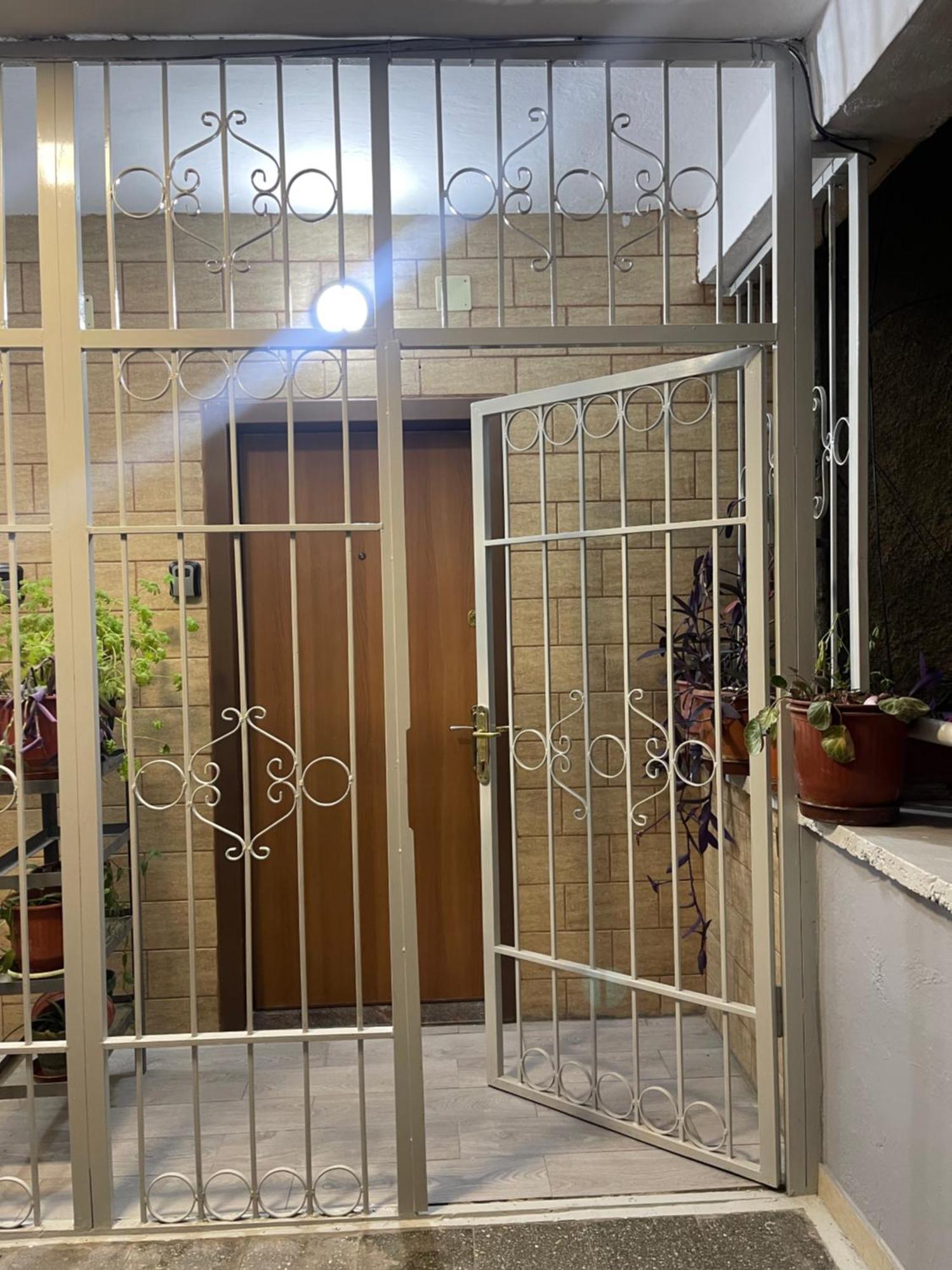 Warm Apartment In The Center Of Tirana City Ngoại thất bức ảnh