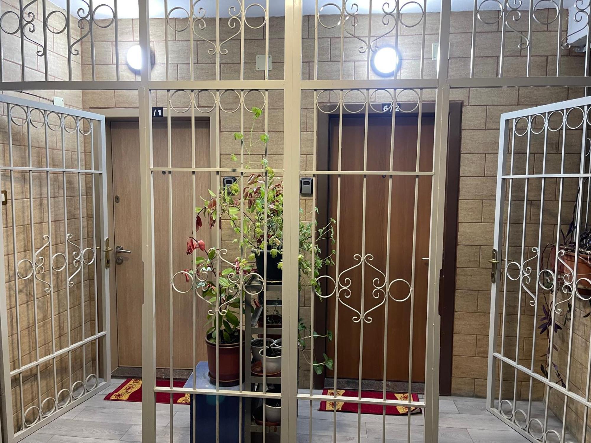 Warm Apartment In The Center Of Tirana City Ngoại thất bức ảnh
